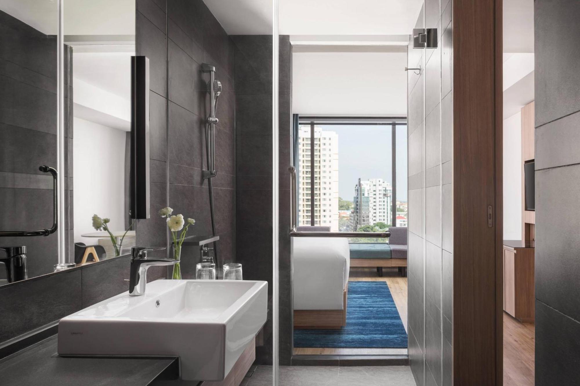 Courtyard By Marriott Phnom Penh Hotell Eksteriør bilde