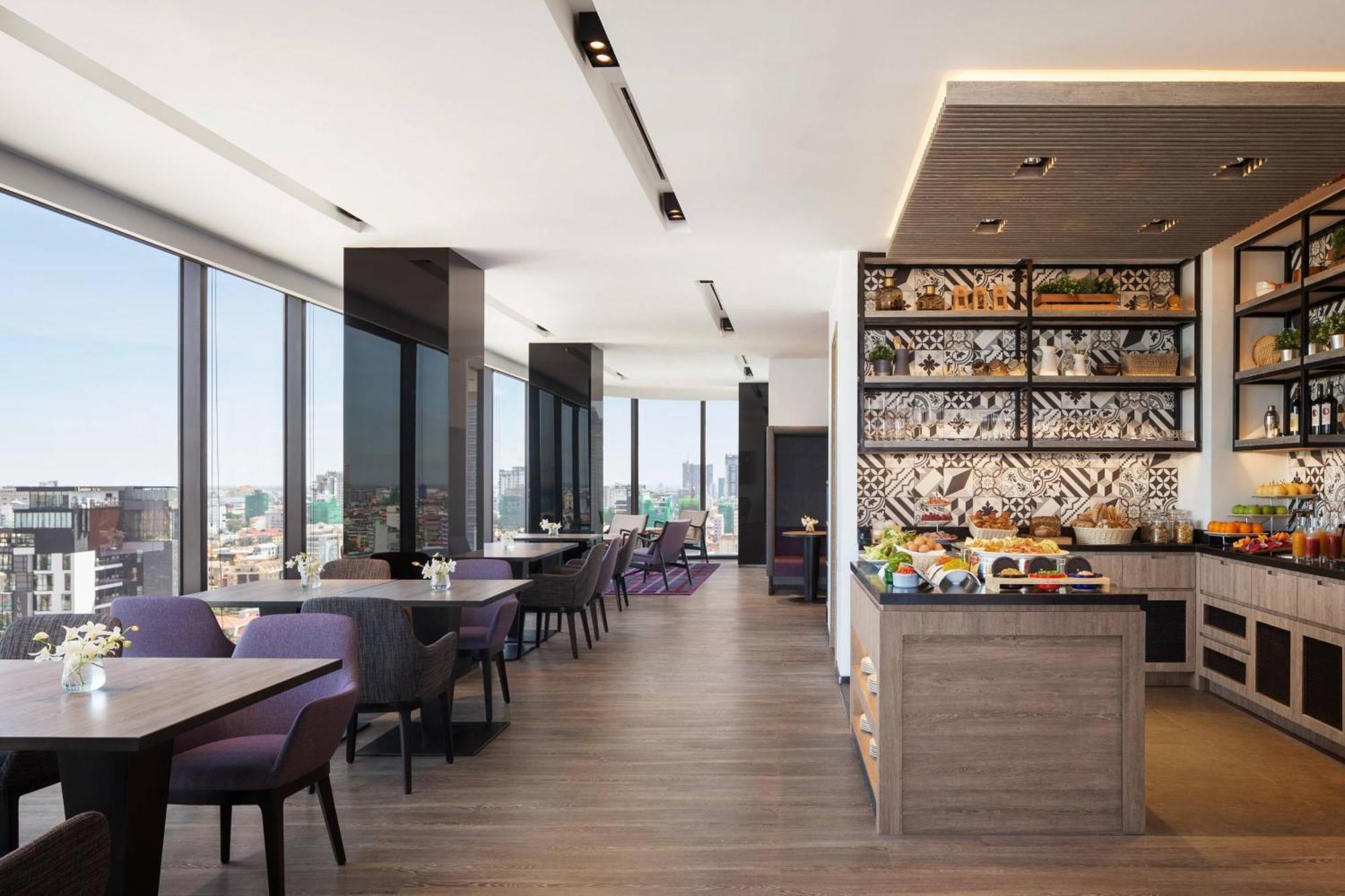 Courtyard By Marriott Phnom Penh Hotell Eksteriør bilde