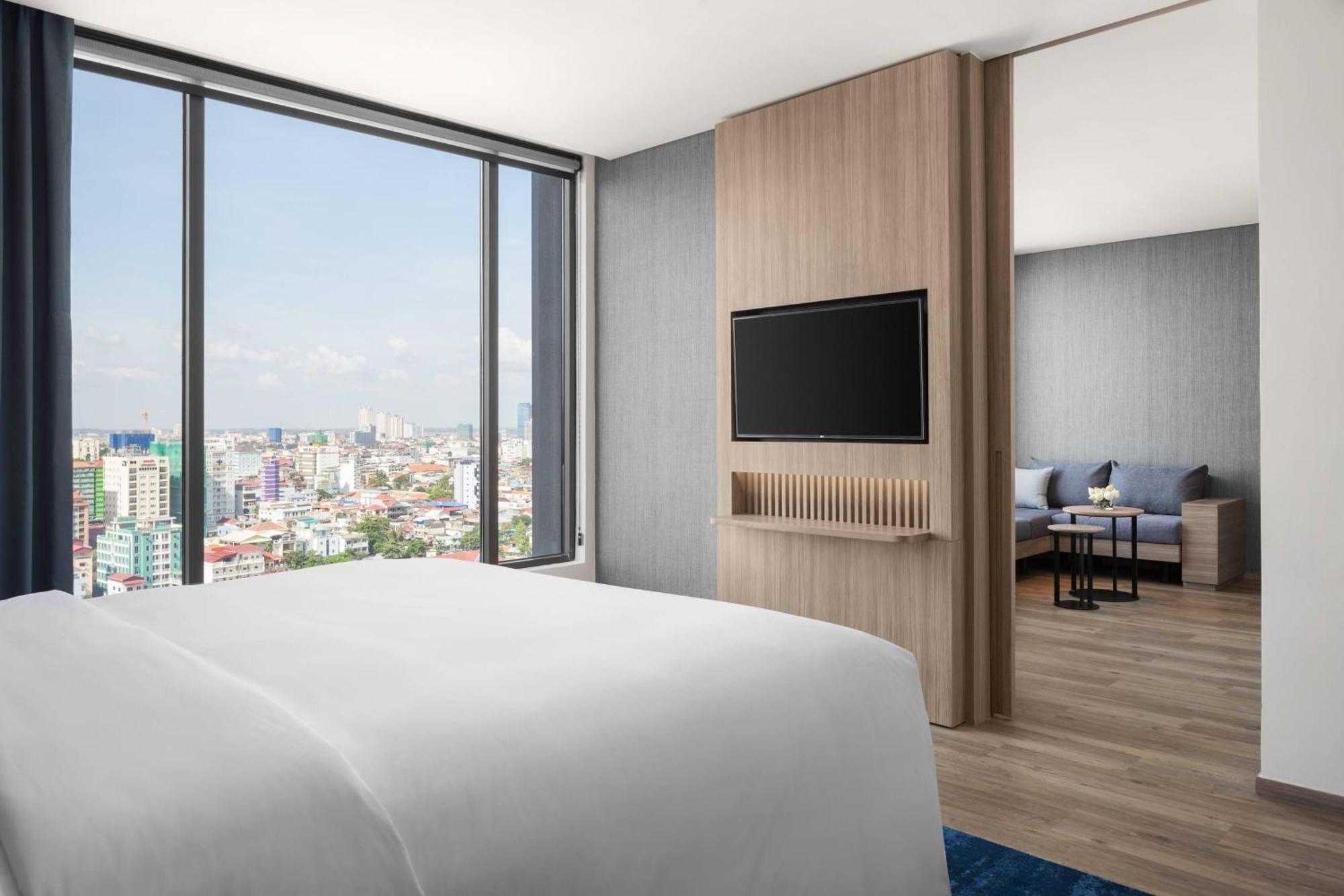 Courtyard By Marriott Phnom Penh Hotell Eksteriør bilde