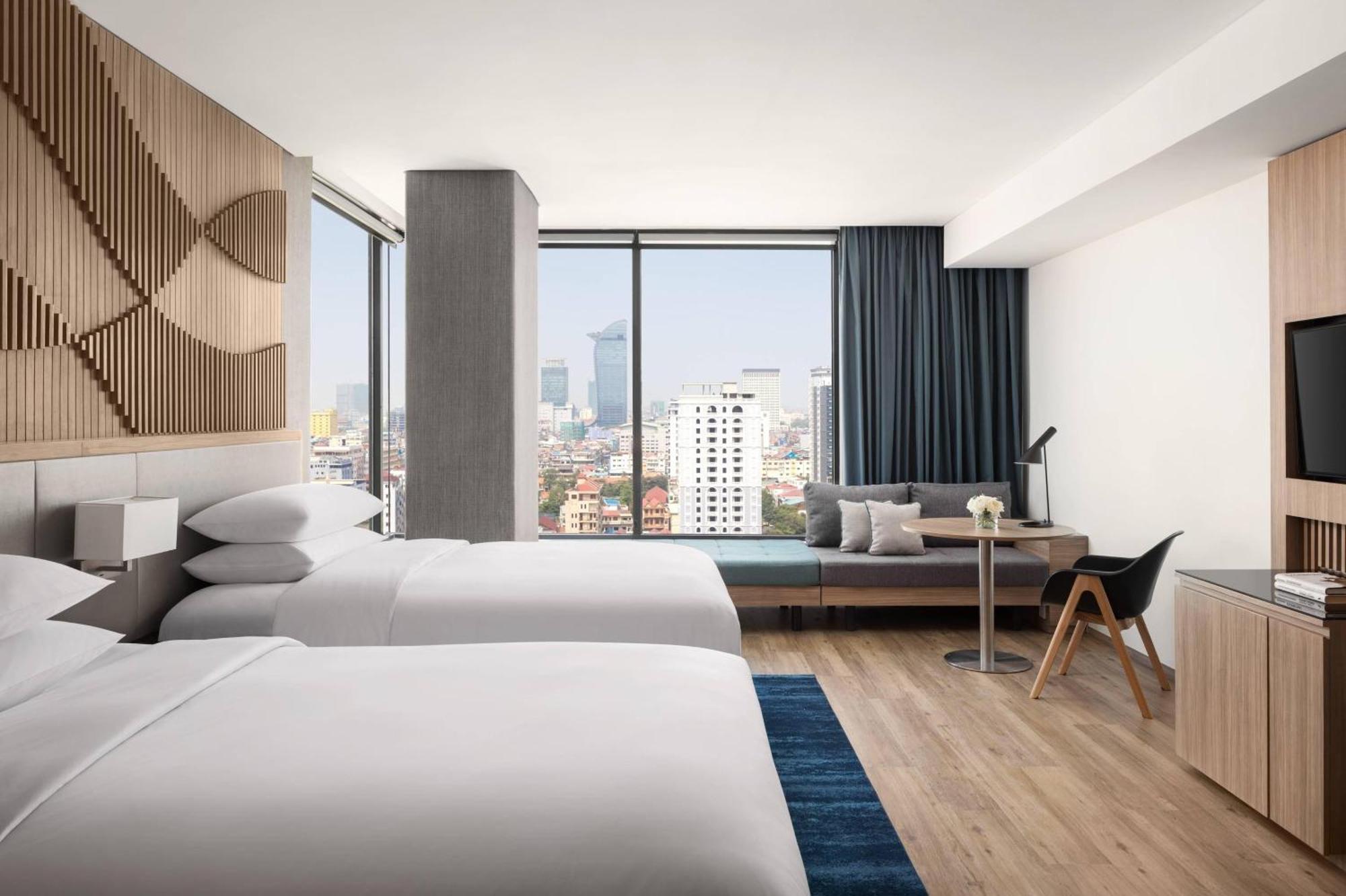 Courtyard By Marriott Phnom Penh Hotell Eksteriør bilde