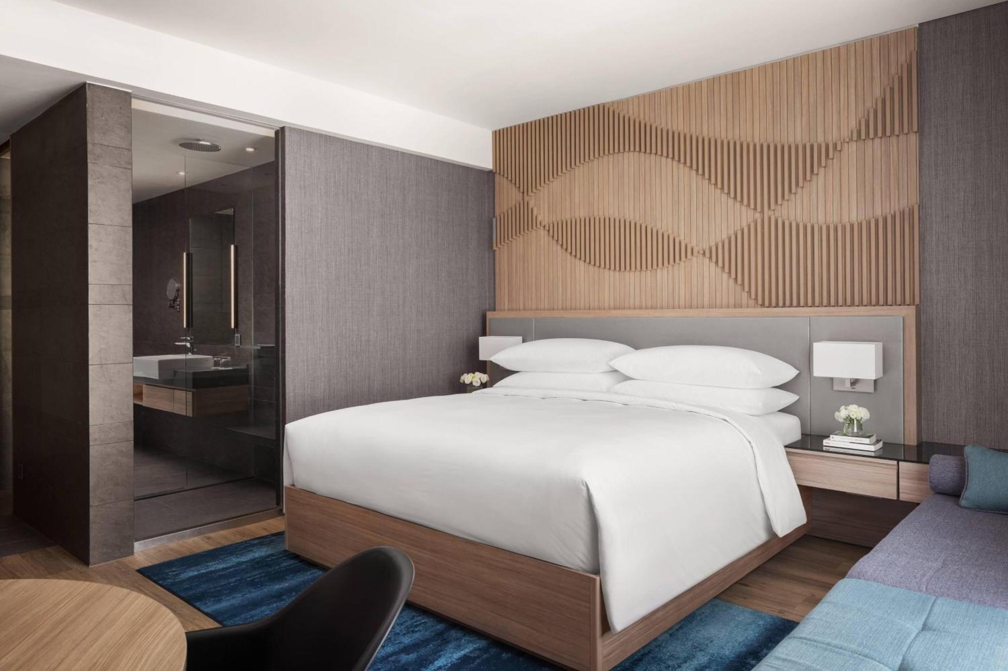Courtyard By Marriott Phnom Penh Hotell Eksteriør bilde